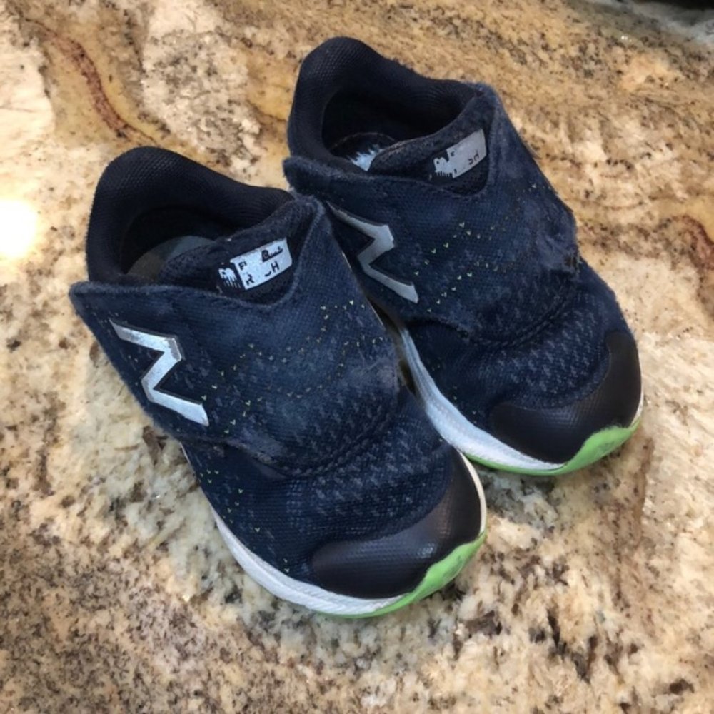 New Balance toddler boys navy shoes. Velcro.